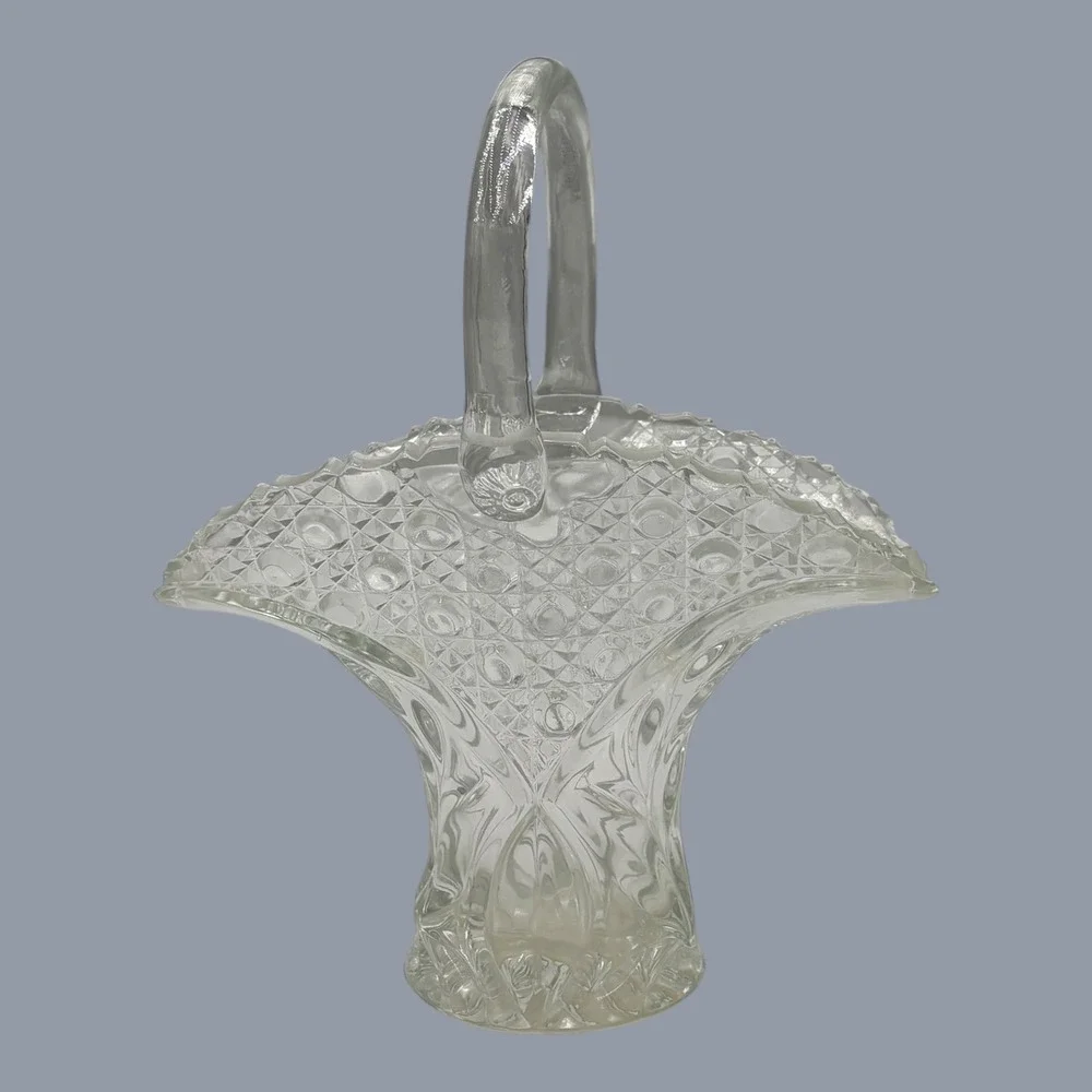 L.E. Smith Crystal Glass Basket Vintage Pinwheel Stars Clear Applied Handle MCM